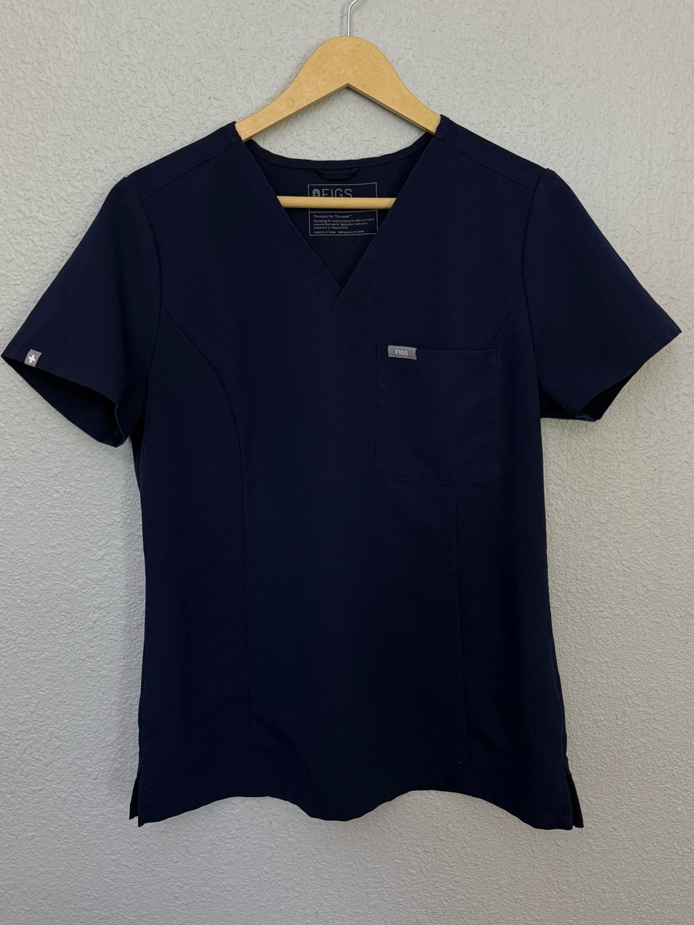 Figs | Catarina One Pocket Scrub Top | Navy Blue | Size Medium